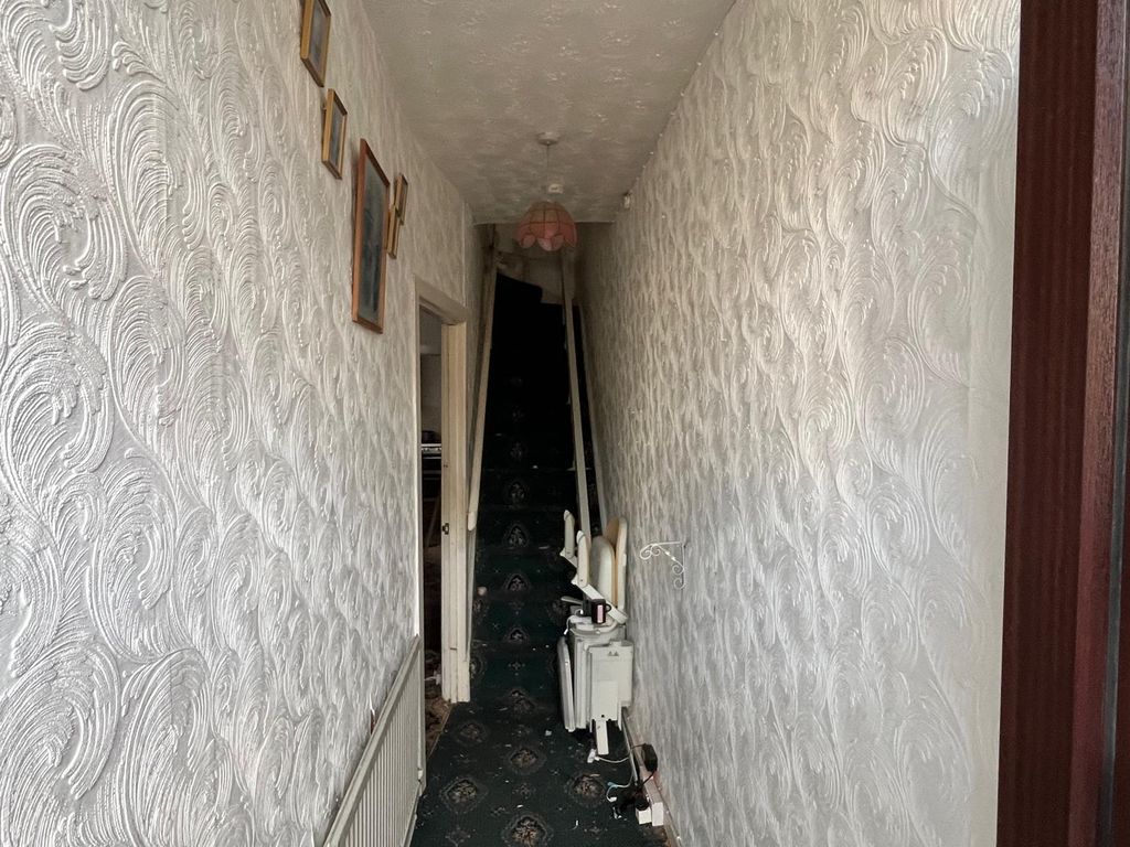 Property photo 3 of 28