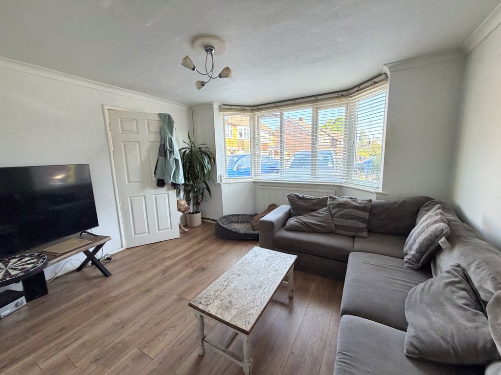 Property photo 2 of 11 F40057E7-1C70-4Ed0-9C2A-6957B26C3D1D
