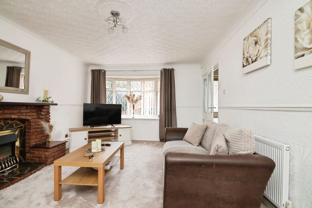 Property photo 3 of 26 Pbox-Img.Jpg