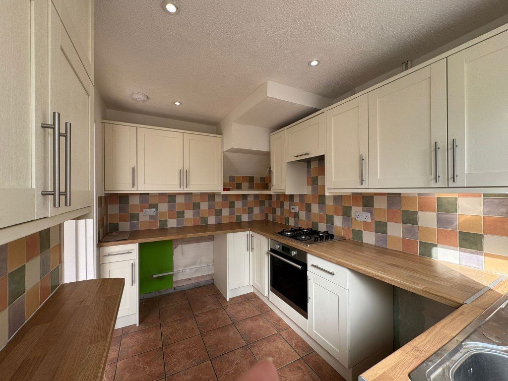 Property photo 2 of 28