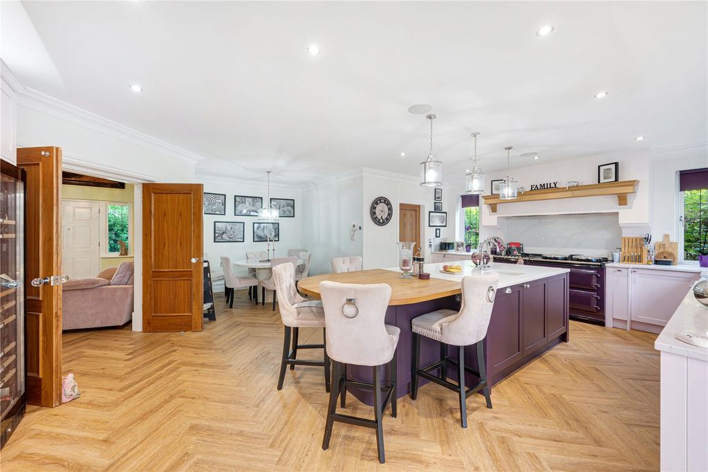 Property photo 2 of 29 Open Plan Kitchen