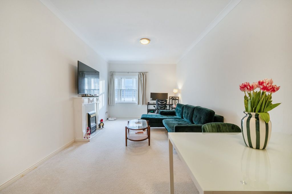 Property photo 2 of 11 Picture 2