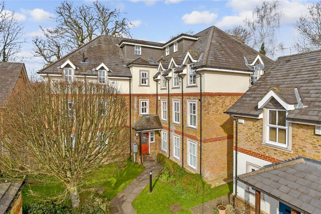 Property photo 2 of 10 External (Web)