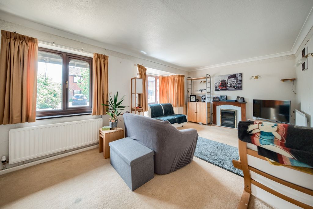 Property photo 2 of 15 Xt5A4166-Hdr(3)