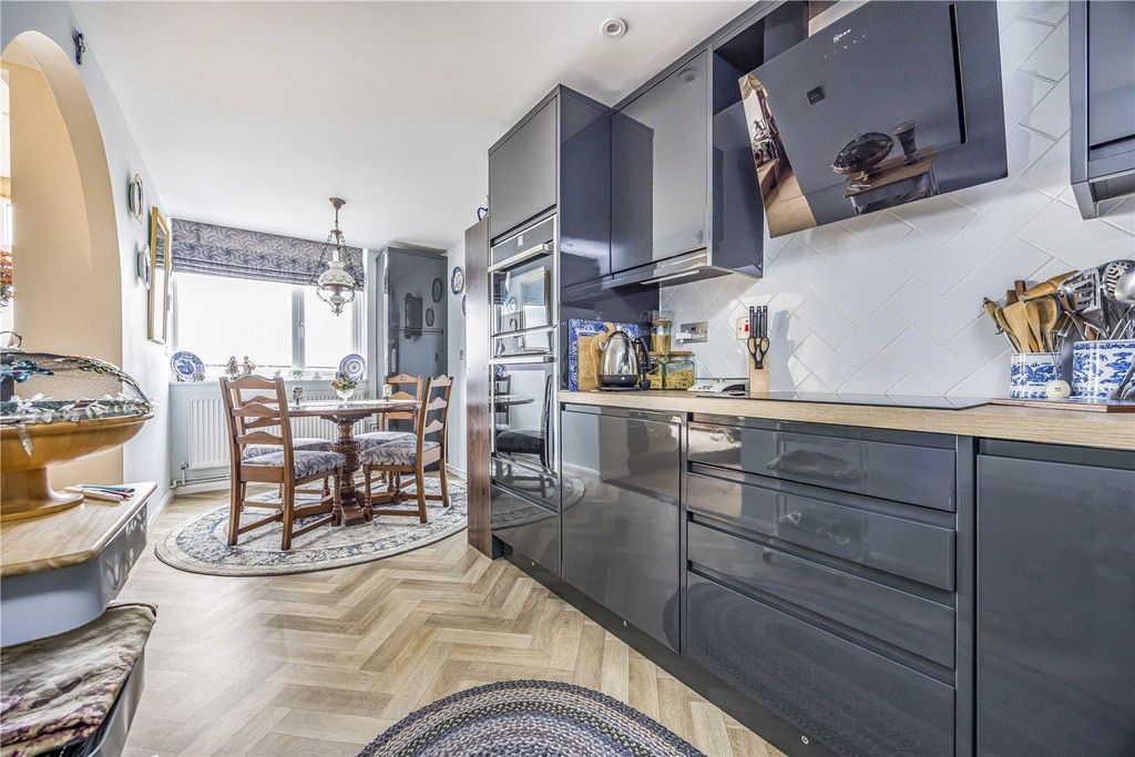 Property photo 3 of 14 6.Jpg