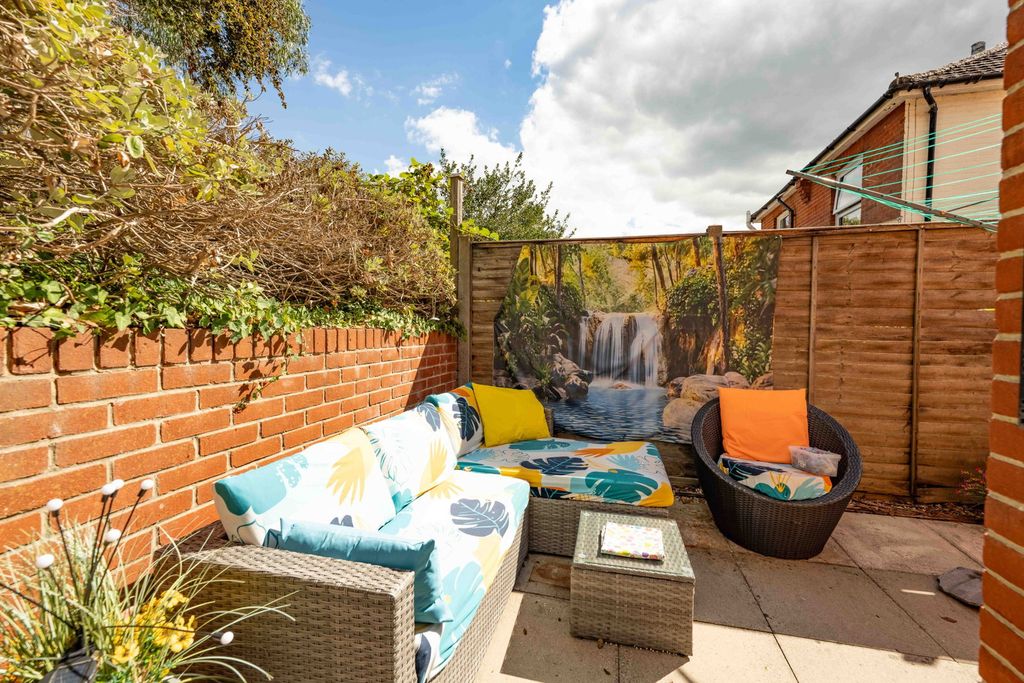 Property photo 2 of 16