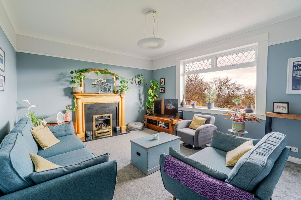 Property photo 2 of 30