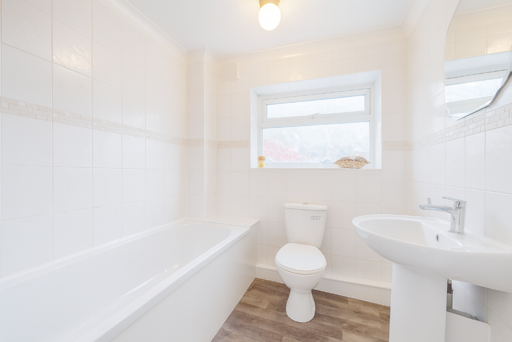 Property photo 3 of 7 Photo 2