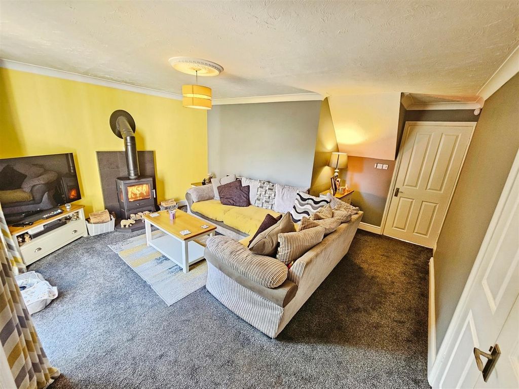 Property photo 3 of 27 B12F6A0B-20250517_160104.Jpg