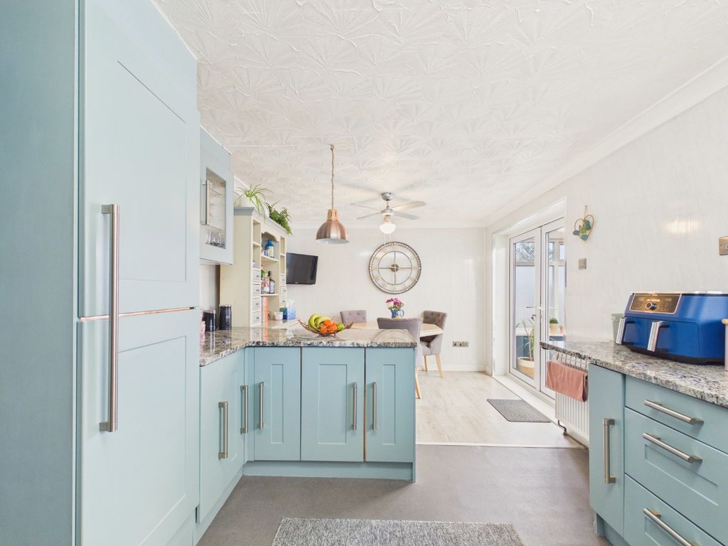 Property photo 3 of 25 5032777