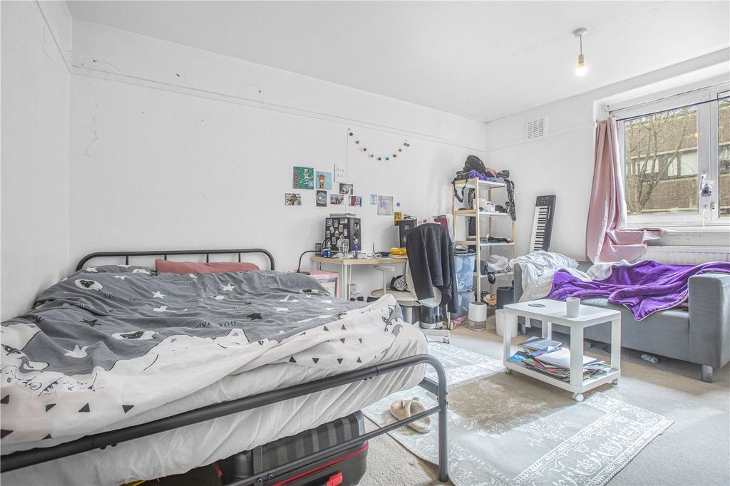 Property photo 3 of 5 Picture No. 04