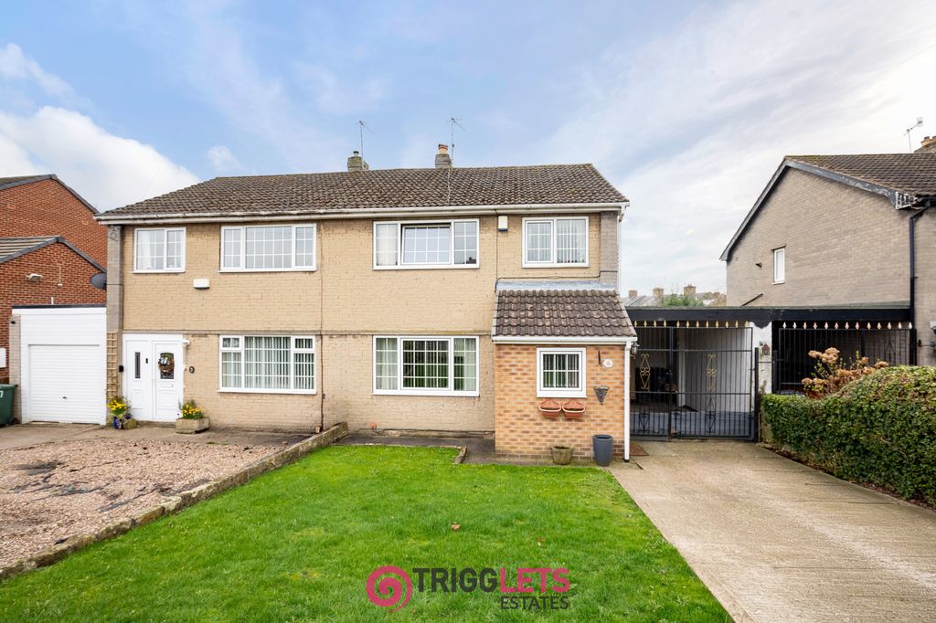 Property photo 2 of 37