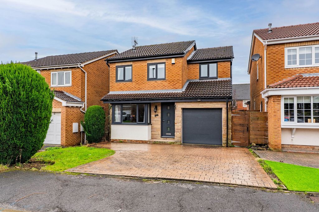 Property photo 1 of 31