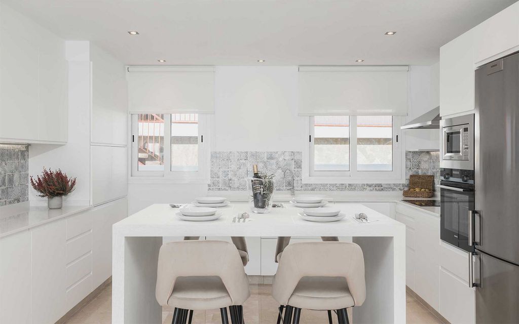 Property photo 3 of 14 Photo 2