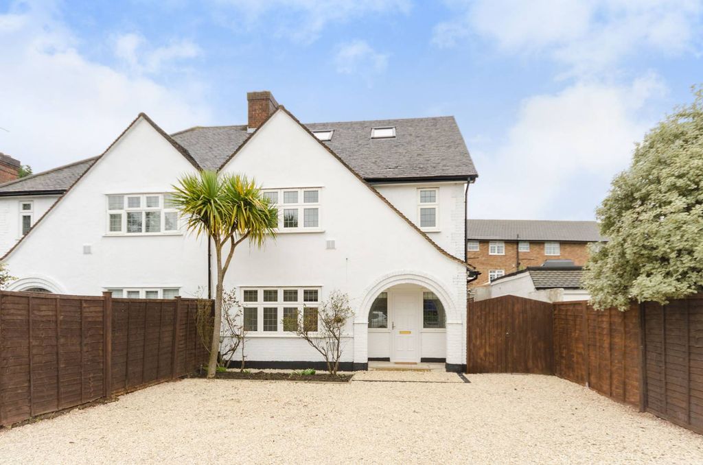 Property photo 2 of 13