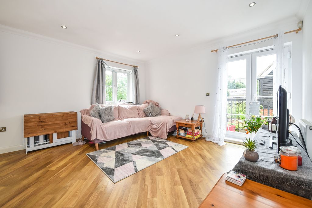 Property photo 2 of 14