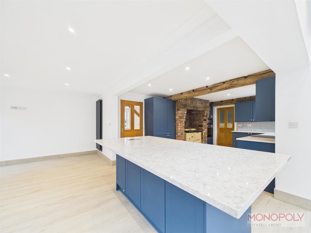 Property photo 3 of 47 Kitchen/Dining