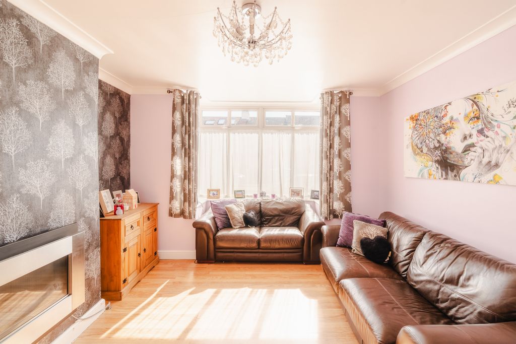 Property photo 3 of 23 12