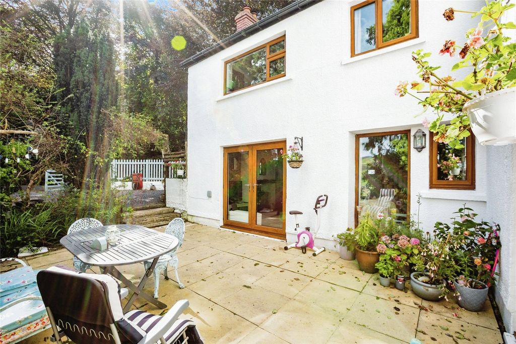 Property photo 2 of 31 Picture No. 03