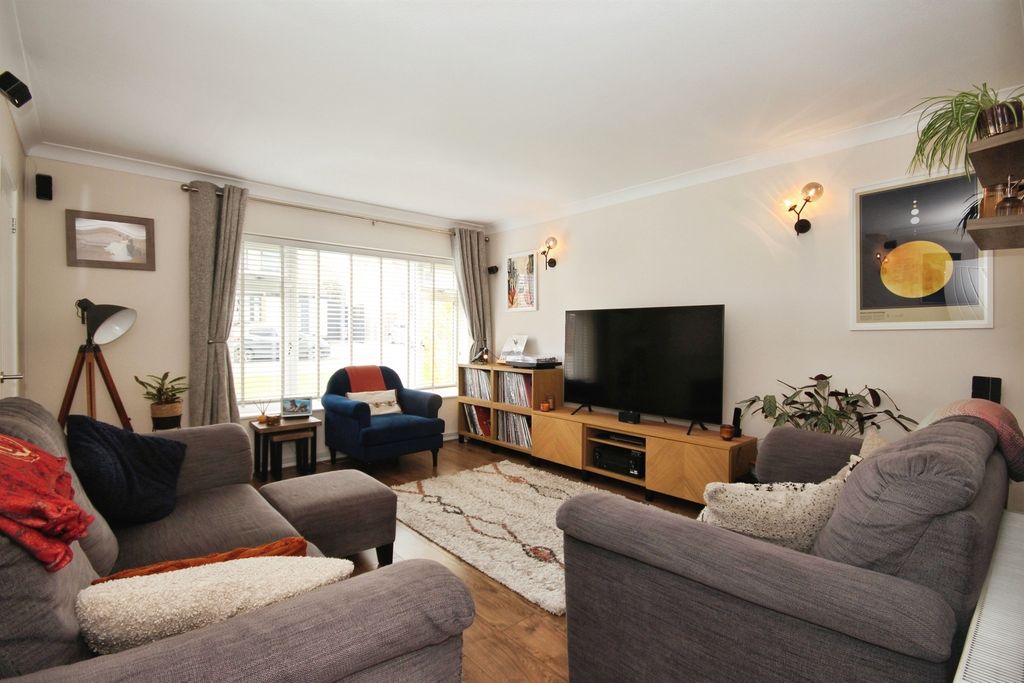 Property photo 3 of 17