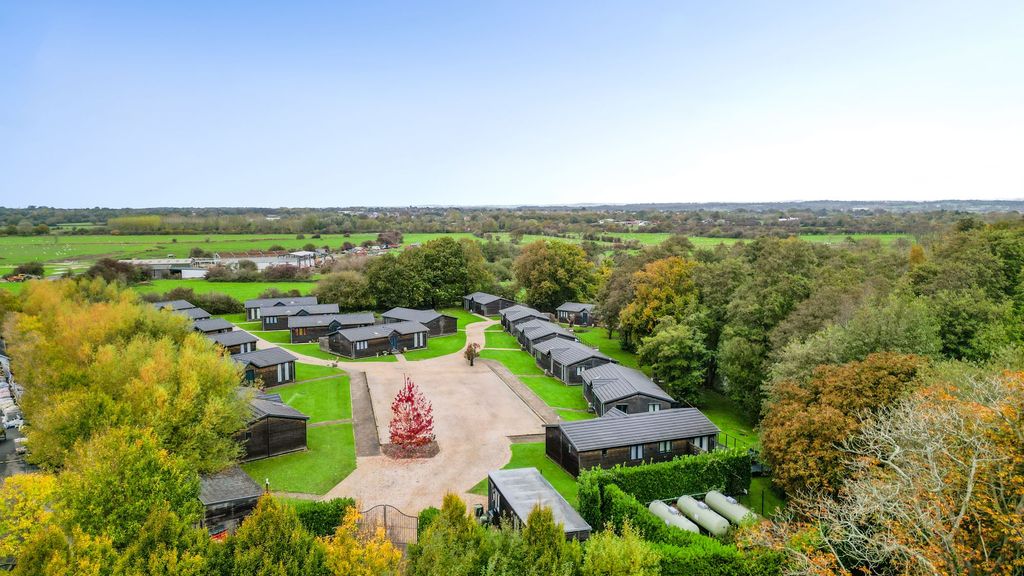 Property photo 2 of 12