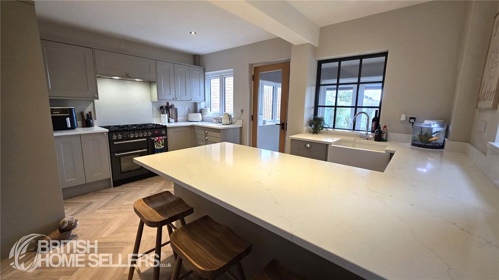 Property photo 2 of 16 Picture No. 09