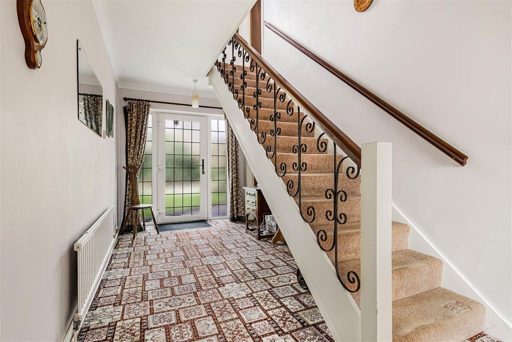 Property photo 2 of 22 15_75715.Jpg