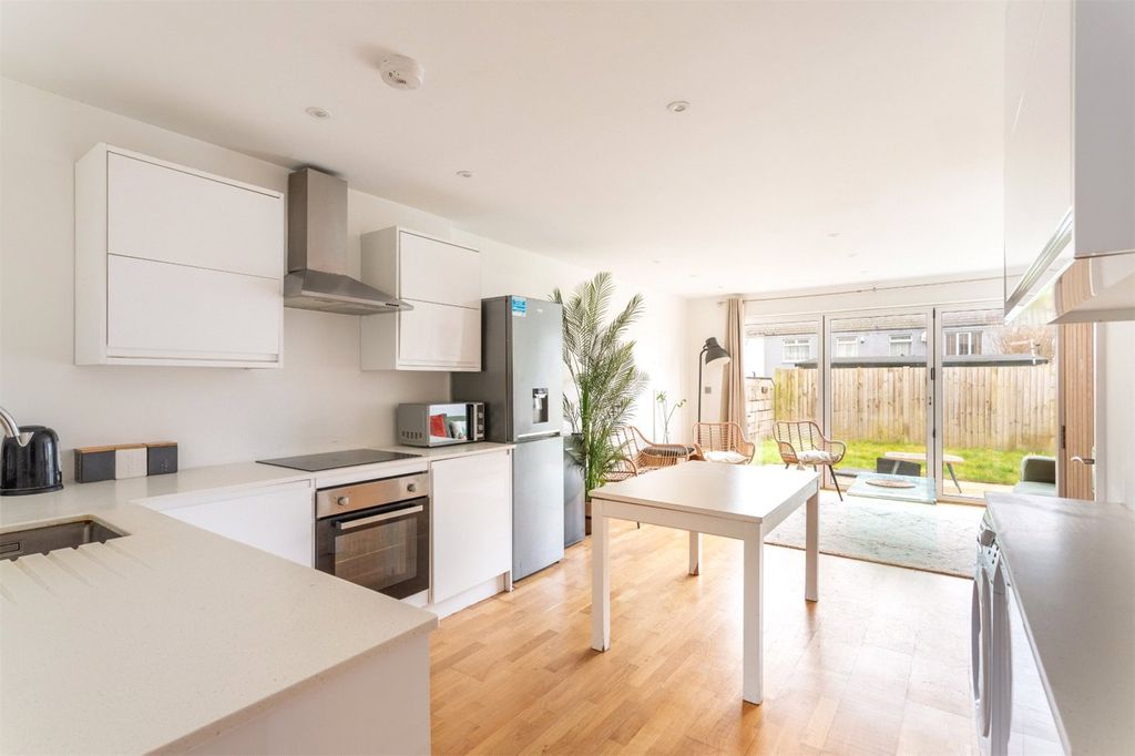 Property photo 3 of 18 Picture No. 20