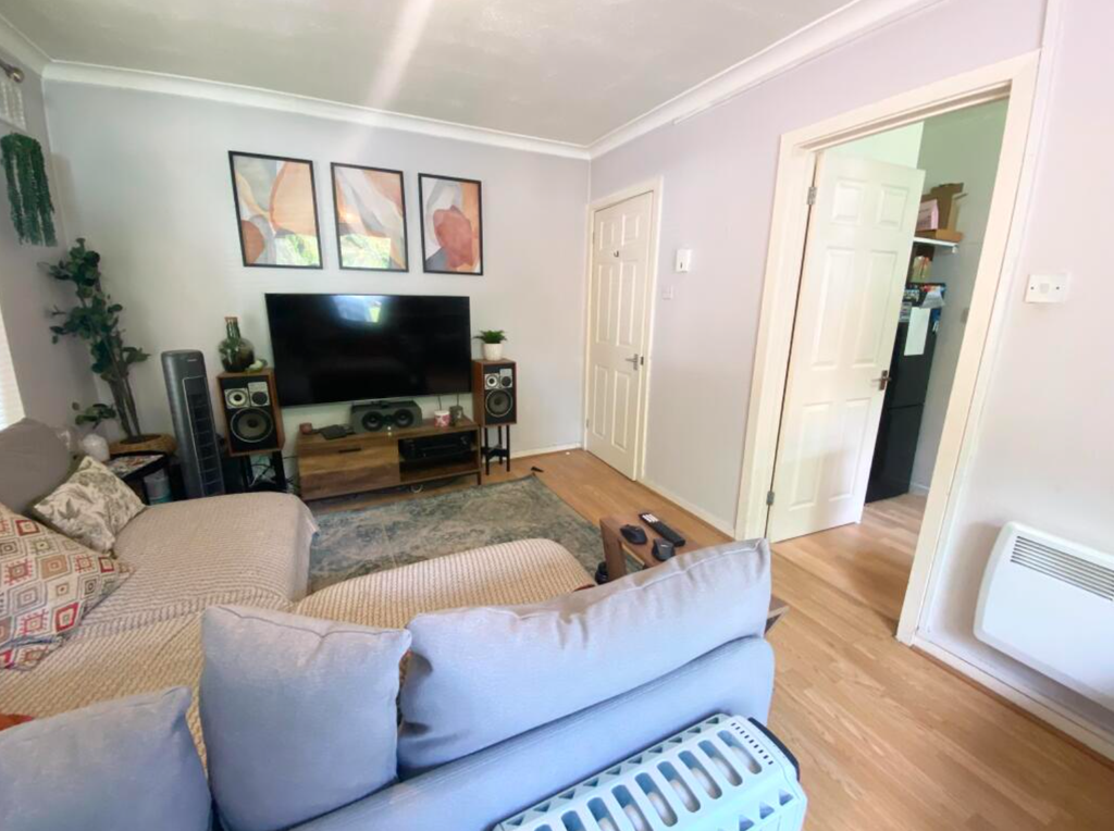 Property photo 1 of 5
