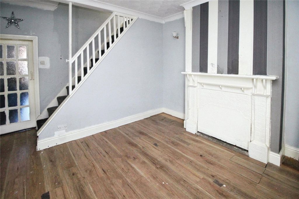 Property photo 2 of 9 Lounge