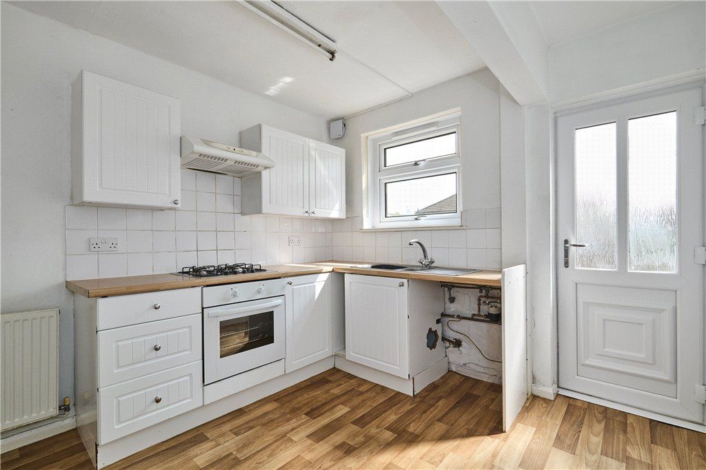 Property photo 3 of 11 Dining Kitchen