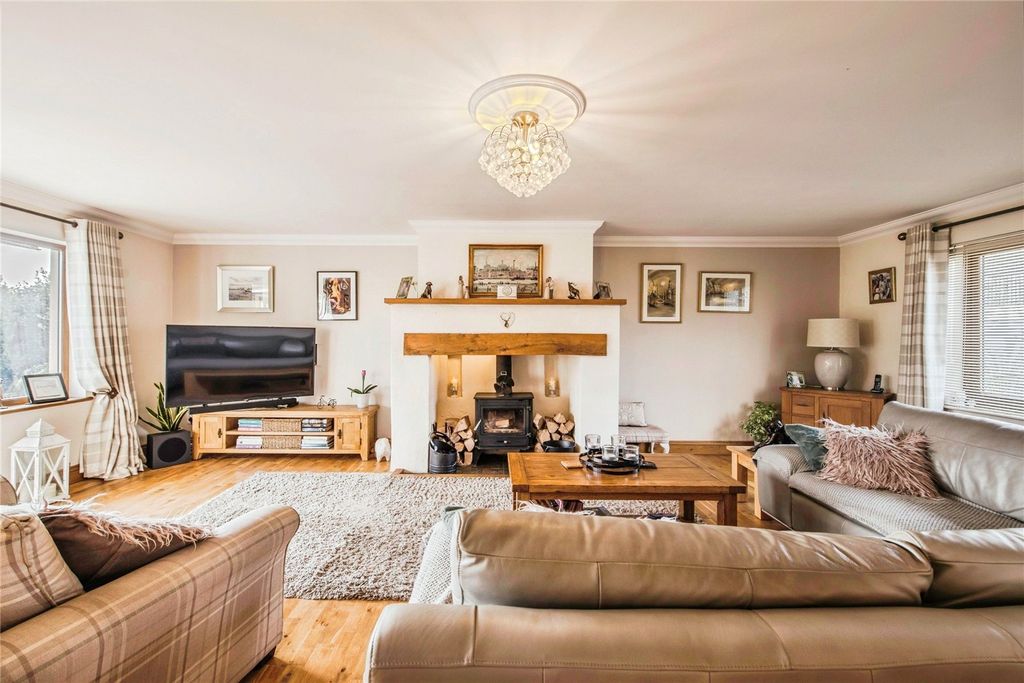 Property photo 2 of 38 Picture No. 89