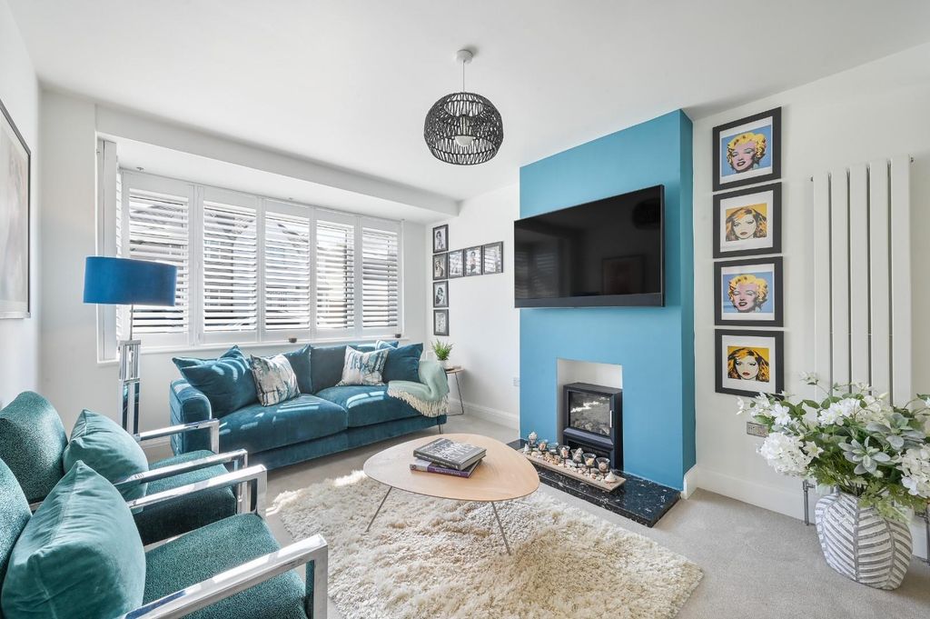 Property photo 2 of 19 Lumley Road,  (2).Jpg