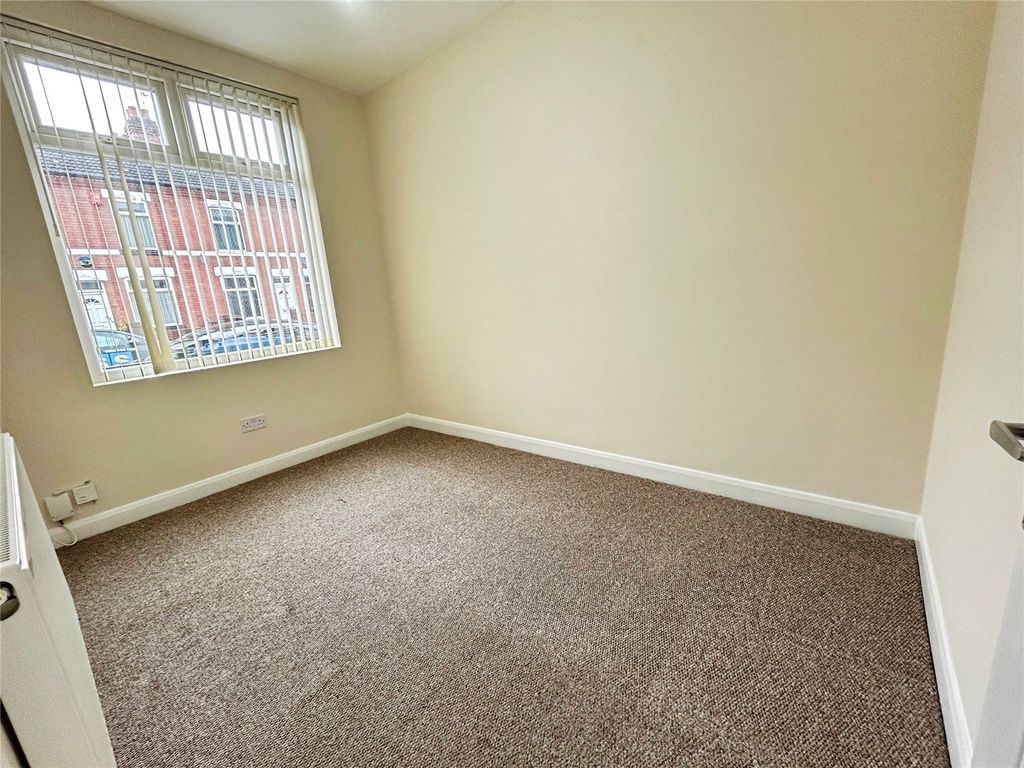 Property photo 2 of 11 Picture No. 12