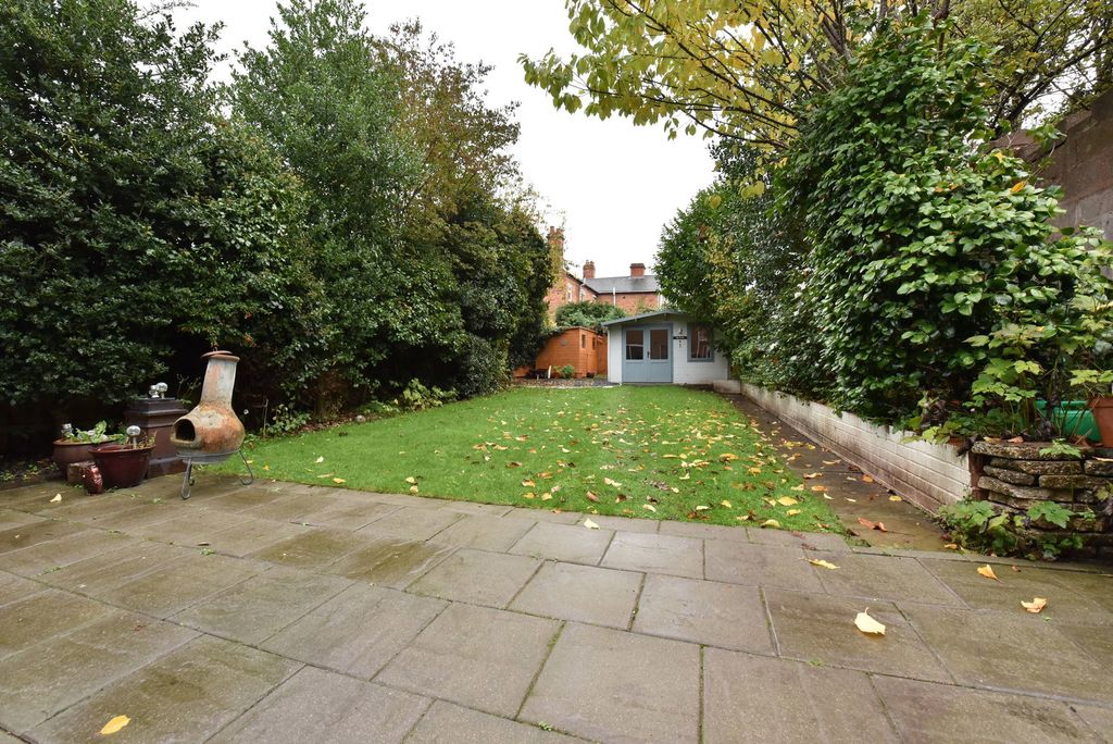 Property photo 2 of 22