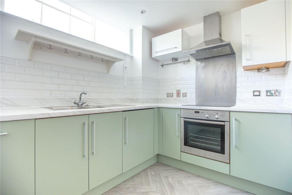 Property photo 3 of 18 Picture No. 85