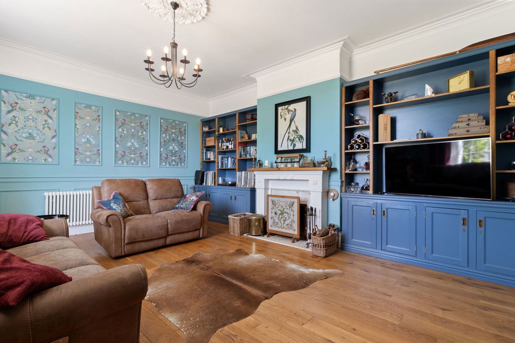 Property photo 3 of 26