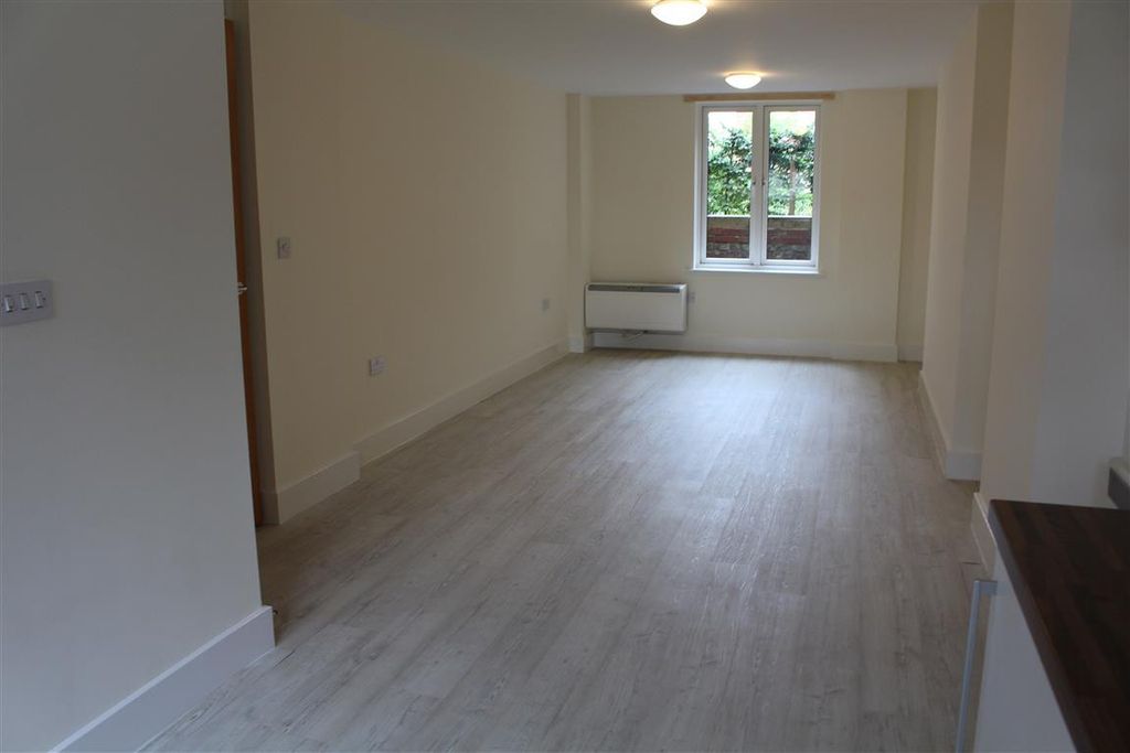 Property photo 3 of 9