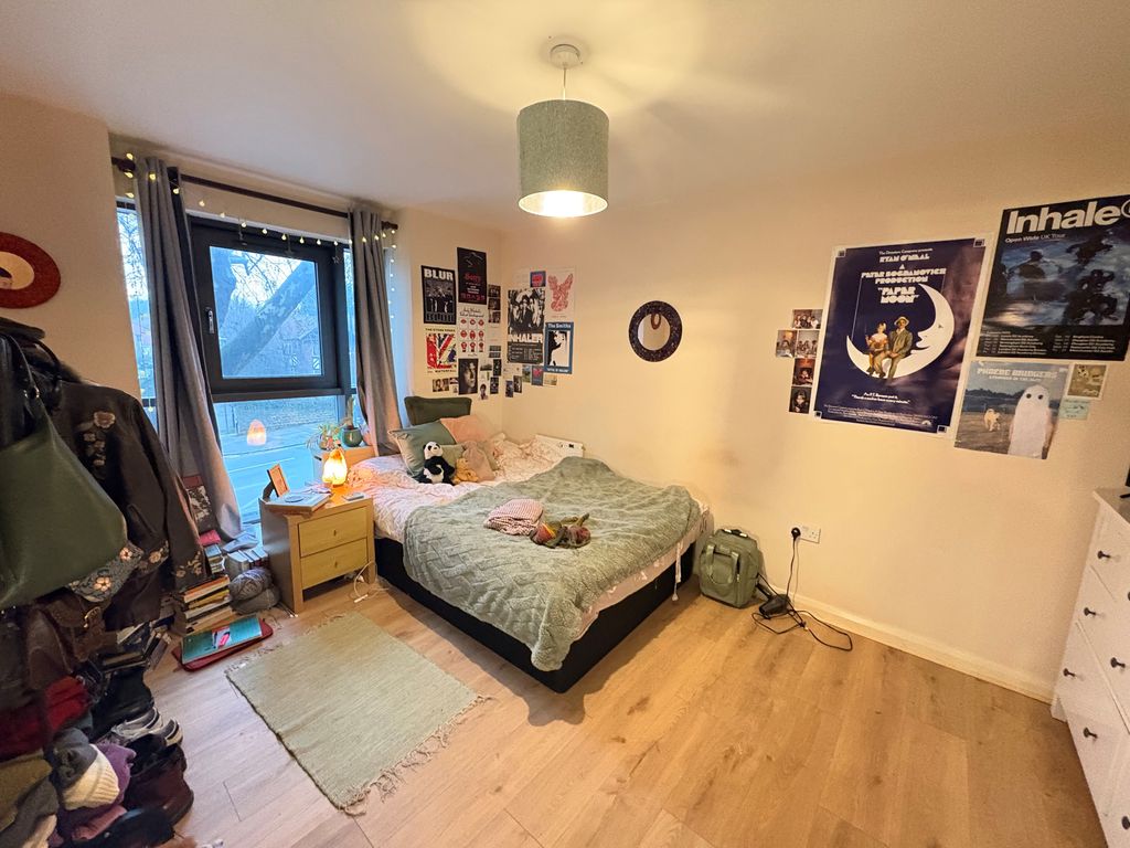 Property photo 3 of 5