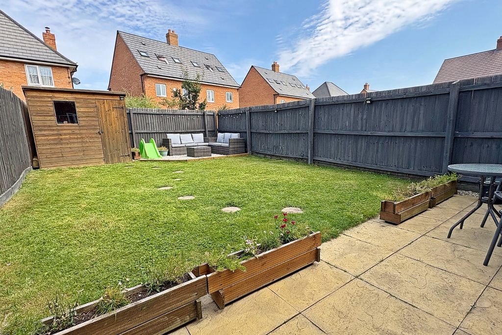 Property photo 2 of 12 4430602