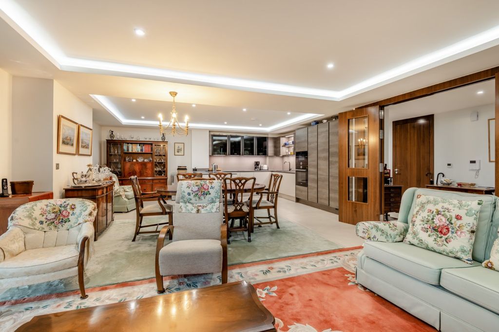 Property photo 3 of 15 Sitting/Dining Rm