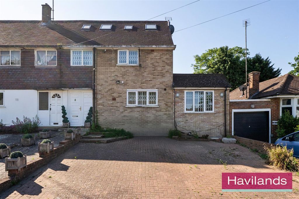 Property photo 1 of 22 Lindal Crescent-1.Jpg