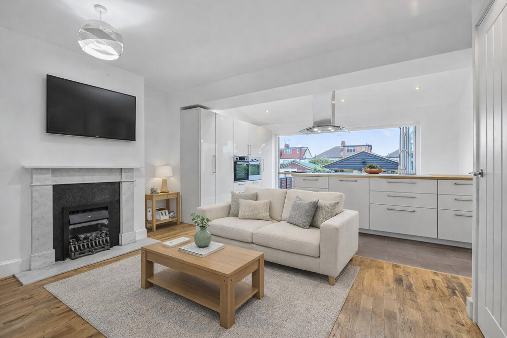 Property photo 2 of 15 Kitchen:Living.Png