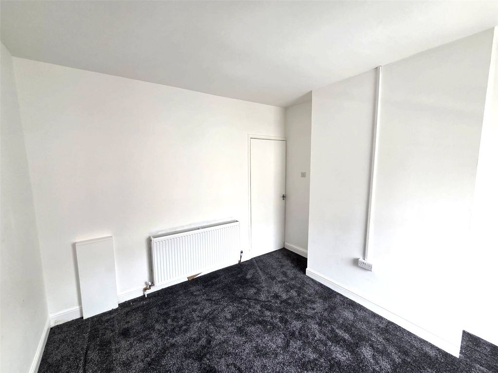Property photo 3 of 14 Picture No. 05