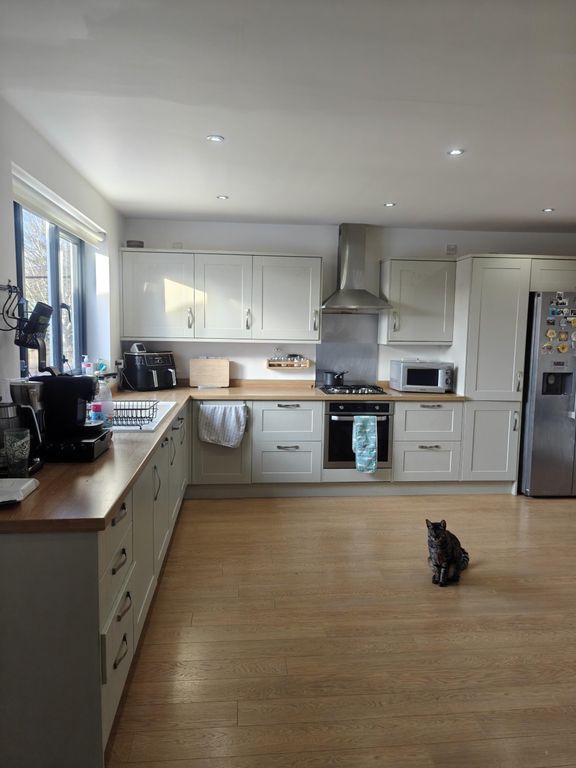 Property photo 3 of 8 Photo 2