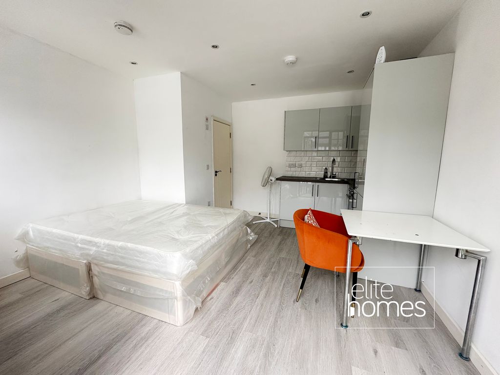 Property photo 1 of 3