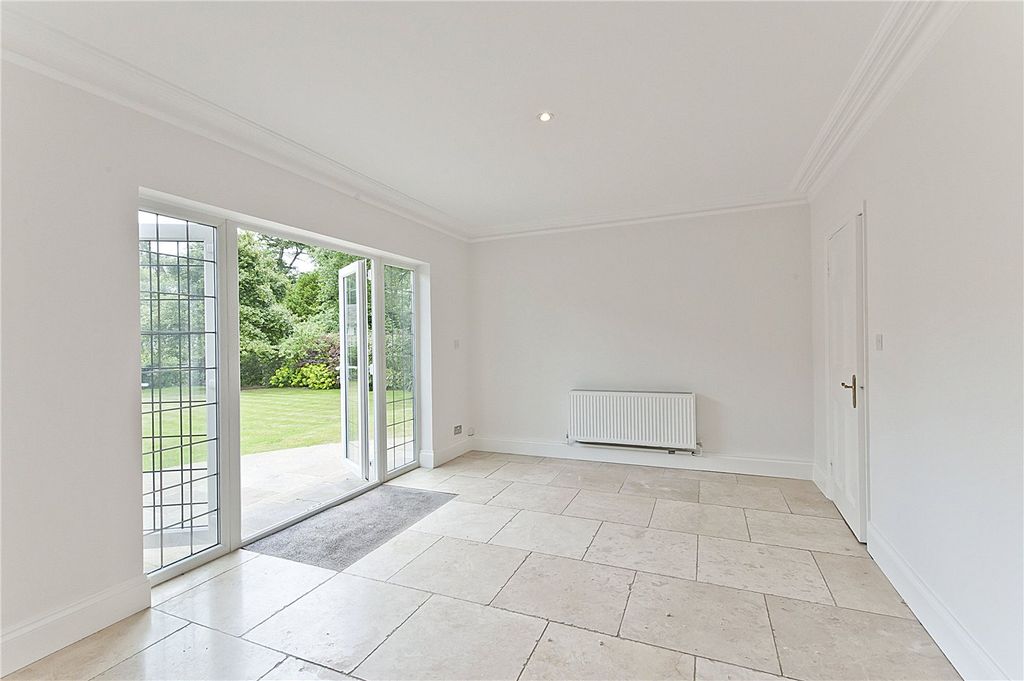 Property photo 3 of 23 Picture No. 04