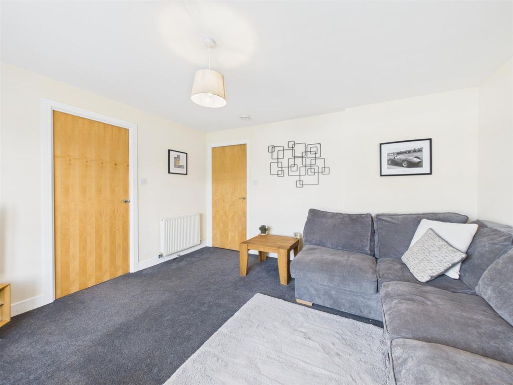 Property photo 2 of 16 Cam03924G0-Pr0037-Still008.Jpg