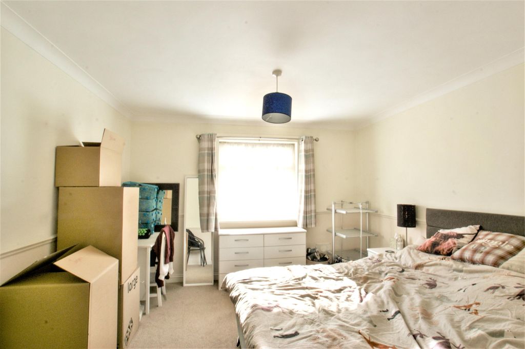 Property photo 3 of 5