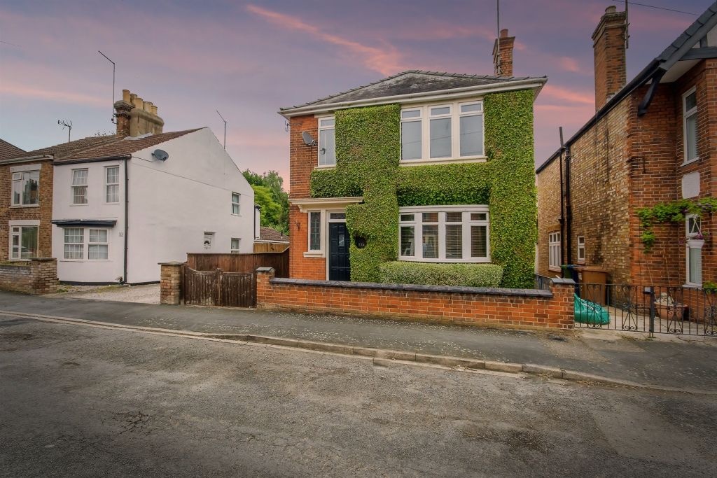 Property photo 1 of 24